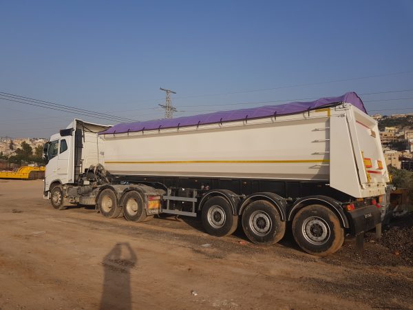 נתמך שלושה סרנים להובלה בתפזורת, משקל כולל 40 טון